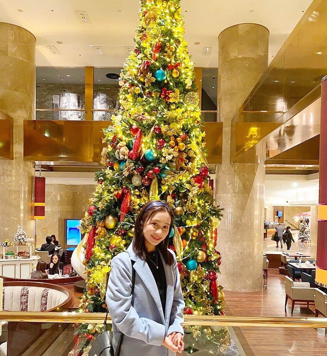 生形由佳のインスタグラム：「Hilton tokyo（ @hiltontokyo ）のクリスマススイーツビッフェに行ってきました〜🎄  スイーツ好きにはたまらない幸せ空間でした☺️  もうすぐクリスマスですね〜 皆さんはどう過ごされるのかな〜❄️  #hilton #hiltontokyo #スイーツビュッフェ #東京グルメ #新宿グルメ #ヒルトン東京 #ヒルトン」