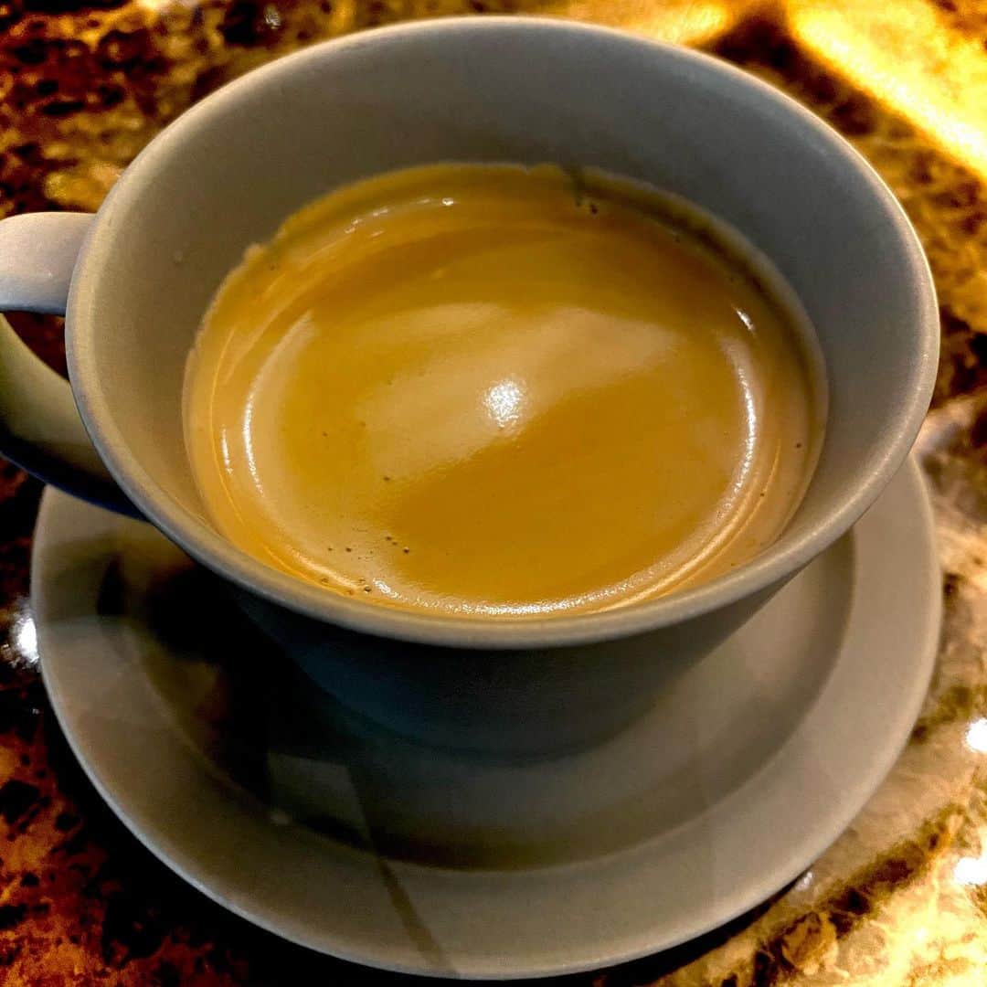 佐脇慧一さんのインスタグラム写真 - (佐脇慧一Instagram)「トレーニング前のコーヒー！  #クレマ #coffeelife #caffeine #コーヒーの秋 #クロロゲン酸」12月5日 17時53分 - keiichi_sawaki