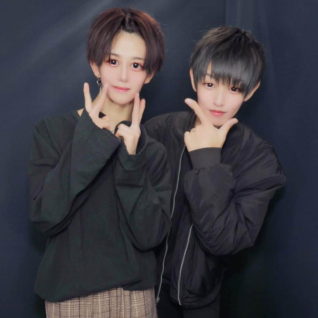 ハリスさんのインスタグラム写真 - (ハリスInstagram)「お世話になっております。社長。  #ぷりんと倶楽部 #tiktok #ポンパドール #黒髪 #プリント倶楽部 #美男美女と繋がりたい #サロンモデル #美容好きな人と繋がりたい」12月5日 18時14分 - harisu3640