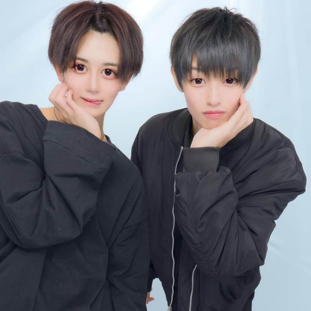 ハリスのインスタグラム：「お世話になっております。社長。  #ぷりんと倶楽部 #tiktok #ポンパドール #黒髪 #プリント倶楽部 #美男美女と繋がりたい #サロンモデル #美容好きな人と繋がりたい」