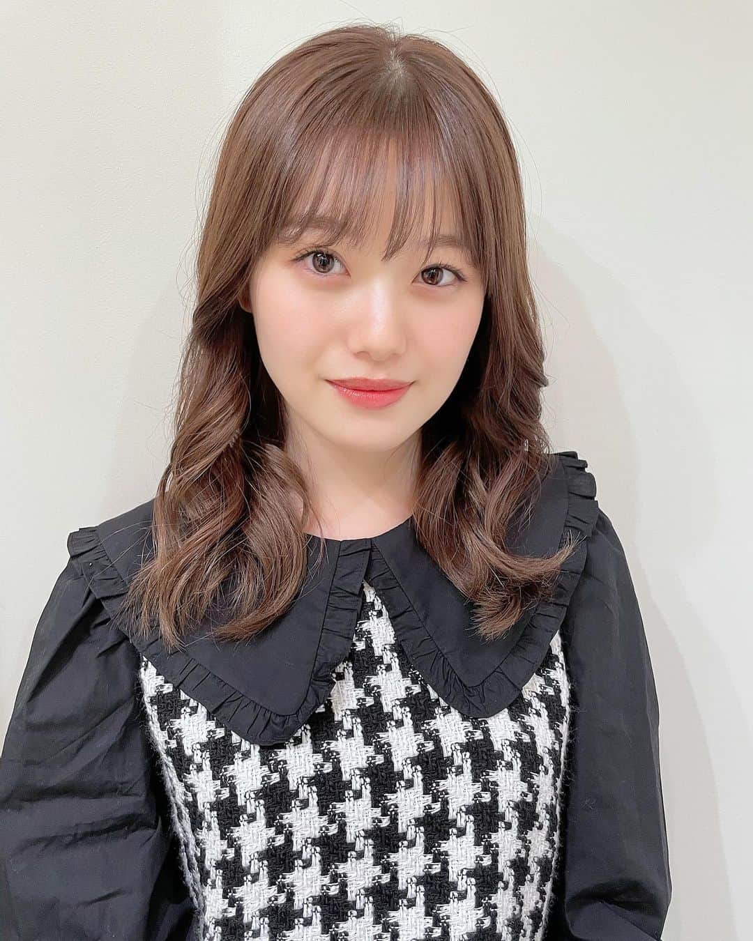 萩田帆風さんのインスタグラム写真 - (萩田帆風Instagram)「. いつもありがとうございます~🤎 今回はブラウン🐻🍫 毎回大体のニュアンスだけ伝えてお任せしてるんだけど本当色味かわいくて泣く🥲🤍」12月5日 18時22分 - honchandaayo