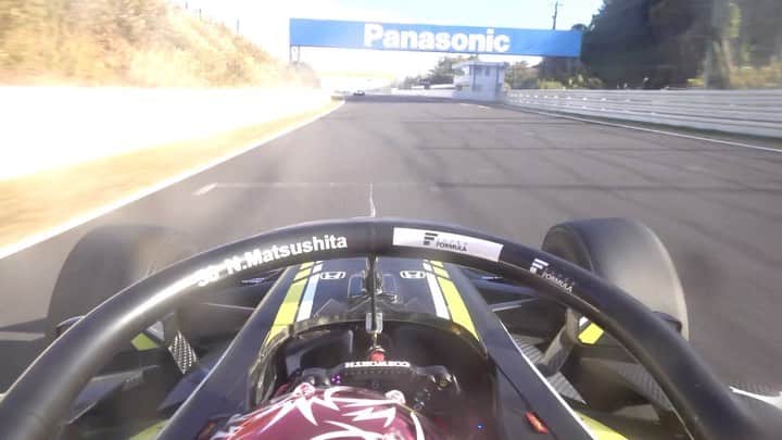 松下信治のインスタグラム：「Fighting for P3 but ended up in the wall due to the rear tyre puncture, it’s so unlucky but that’s it. The other hand I’d like to say thanks to Suzuka circuit for high class damage barrier that save my body today.   良いレースで来ていましたが、リアタイヤのパンクでクラッシュに終わりました。身体の心配していただいた方々ありがとうございました。明日頑張ります。」