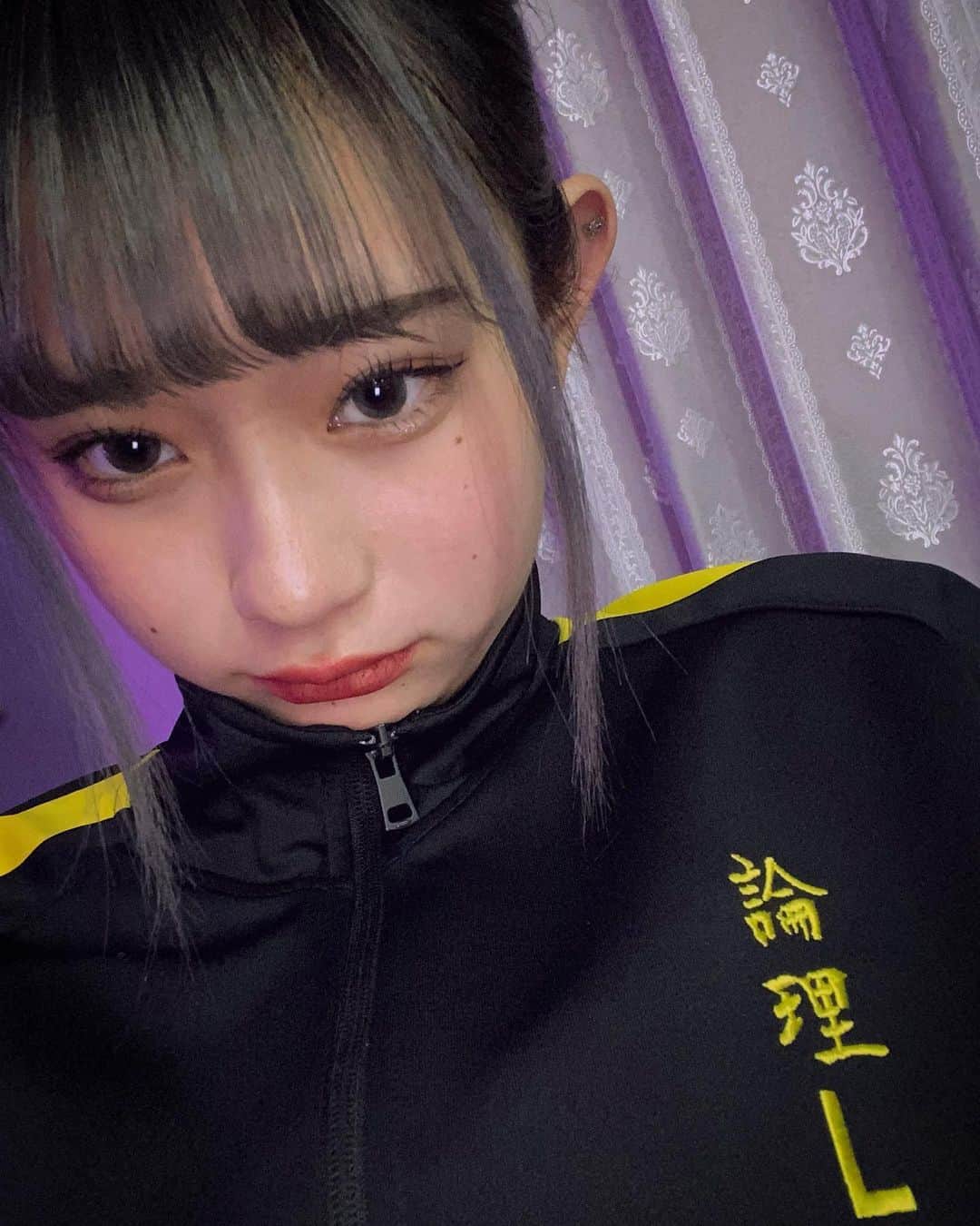 かれんのインスタグラム：「#lonely論理  #selfie」