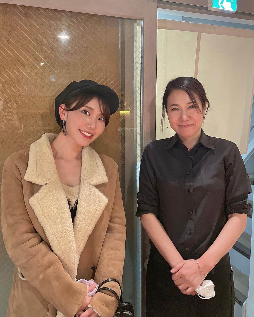 児玉アメリア彩さんのインスタグラム写真 - (児玉アメリア彩Instagram)「大好きな人形町ぽんしゅ家さん﻿ 2周年おめでとうございます♡﻿ ﻿ 100本以上開栓！﻿ プレミアム酒や旬のお酒も勢揃いしてるし、﻿ 何より店主の登子さんが日本酒のガチ変態勢(褒め言葉)なのでおすすめおまかせで注文してもきっと満足できるはず﻿ ﻿ ぜひ行ってみてほしい🍶﻿ ﻿ ﻿ ﻿ ﻿ ﻿ ﻿ #ぽんしゅ家 #人形町 #人形町グルメ #日本酒 #日本酒好き #日本酒で乾杯 #日本酒女子 #sake #japanesegirl #japaneseculture #japanesesake #japanesesake🍶」12月5日 18時27分 - aya_amelia_kodama