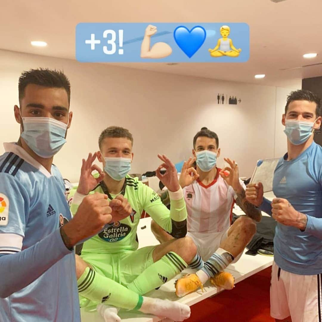 セルタ・デ・ビーゴさんのインスタグラム写真 - (セルタ・デ・ビーゴInstagram)「👌➕3️⃣ EQUIPO!  📸 @hugomallo   #AthleticCelta #LaLiga #SempreCelta」12月5日 18時32分 - rccelta