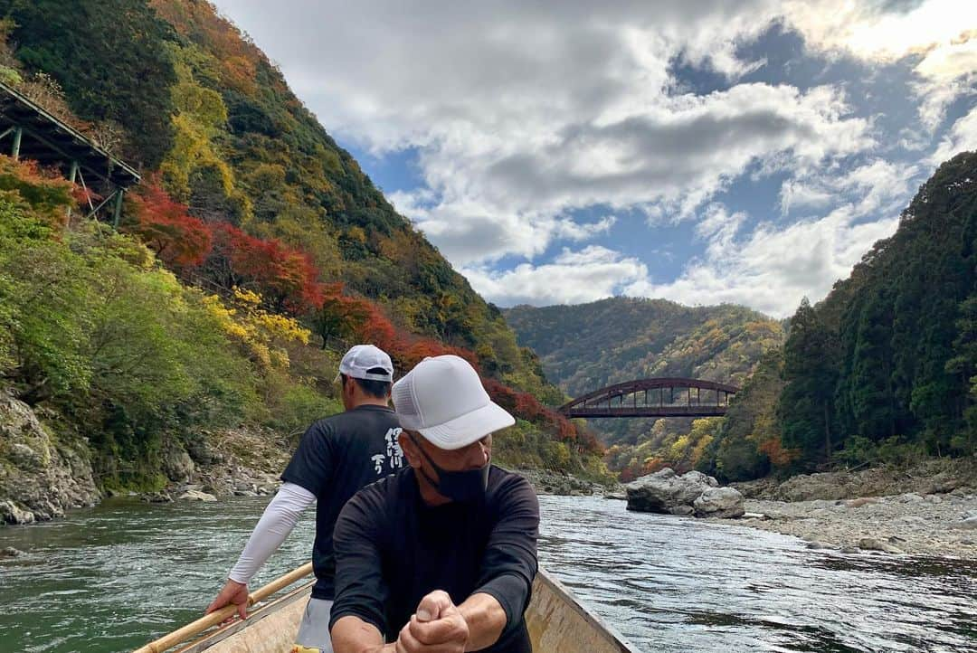 野口真未さんのインスタグラム写真 - (野口真未Instagram)「・ ・ ・ トロッコ列車と保津川下り🍁 嵐山を満喫しました♡♡ ・ ・ ・」12月5日 18時47分 - mami__grm