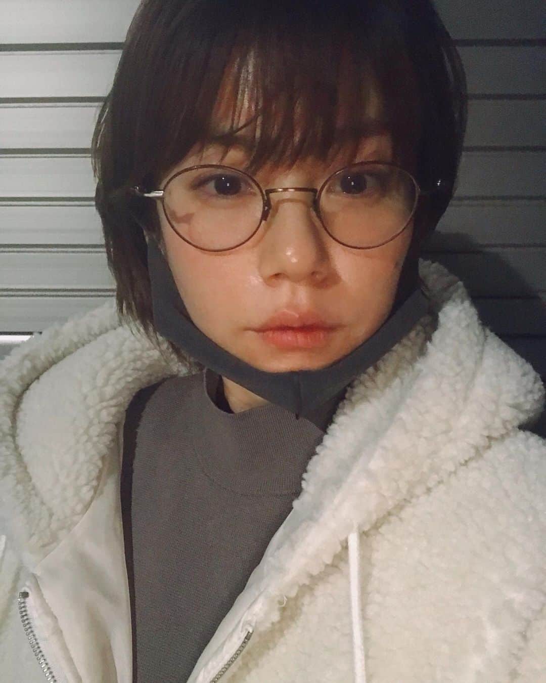 野村麻純のインスタグラム：「室内外の気温差🐙」