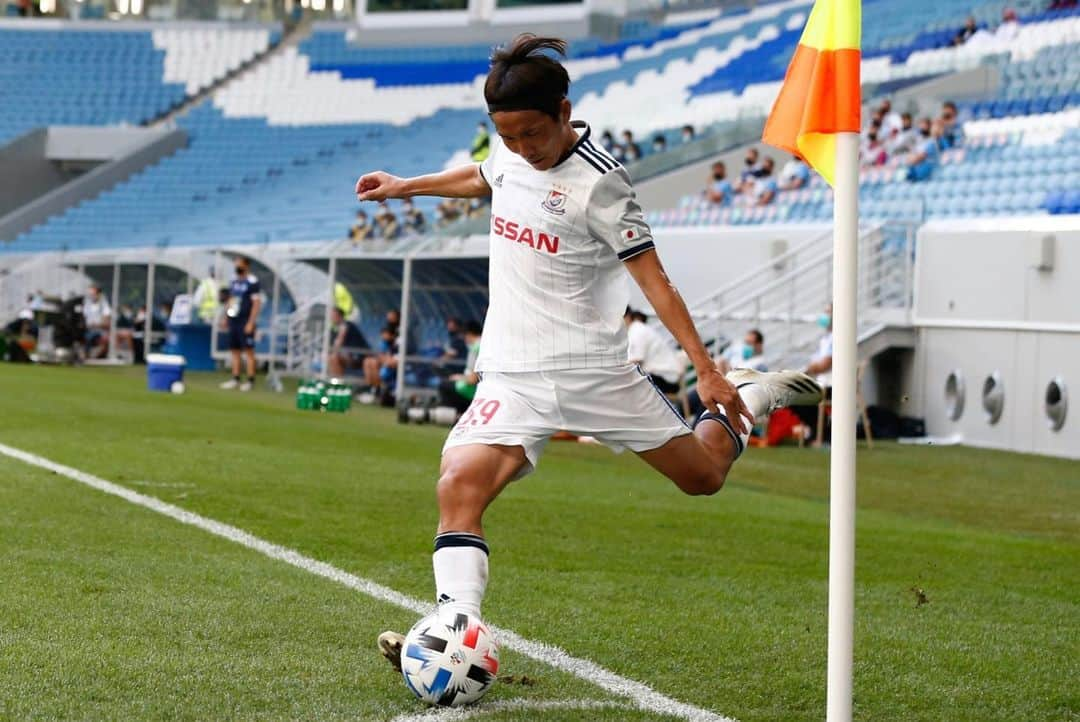 横浜F・マリノスさんのインスタグラム写真 - (横浜F・マリノスInstagram)「⬜️ALL WHITES⬜️  #fmarinos #ACL2020 #KeepSailTogether」12月5日 19時12分 - yokohamaf.marinos