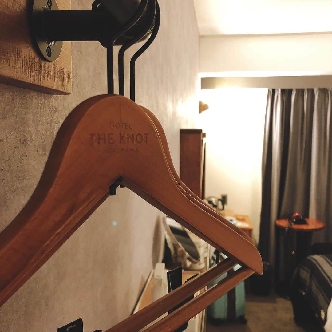 脇田唯さんのインスタグラム写真 - (脇田唯Instagram)「🏨 すごく可愛いホテルです 札幌にもあるんだね！！  オリジナルのマスクくれたよ。 全部おしゃれで、 映えのためのホテルって感じ！✨  次もまた横浜泊まりたいなー！  #hoteltheknot  #ザノットマスクチャレンジ  #横浜 #hotelknot  #ザノットヨコハマ  #theknot  #knotmaskchallenge  #脇田唯」12月5日 19時17分 - post_yui