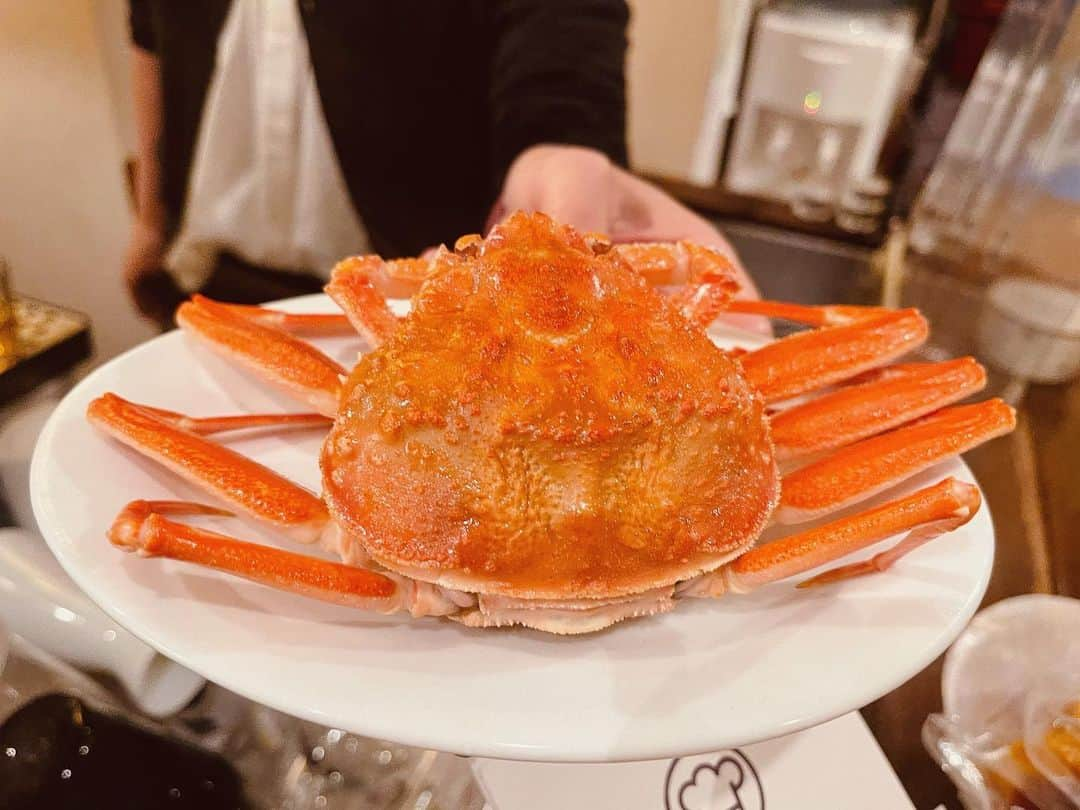 中村靖日さんのインスタグラム写真 - (中村靖日Instagram)「.  蟹食べた  #蟹 #crab #movie #studio #shooting #location #staff #actress #actor #japan #withafterpost」12月5日 19時28分 - yasuhi_nakamura