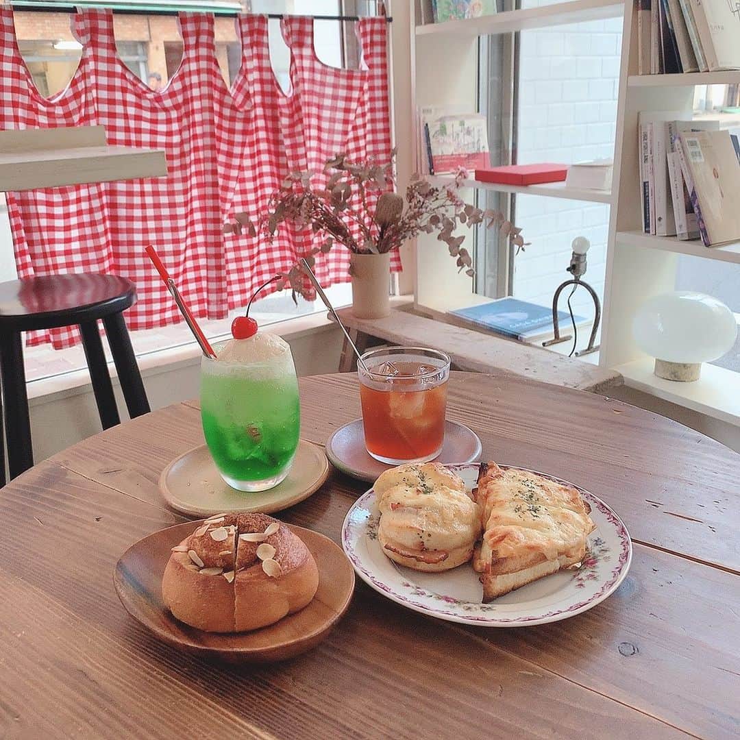 鈴木凪沙のインスタグラム：「ストローが❤️だったの #近所にこーゆーとこほしい #蔵前カフェ」