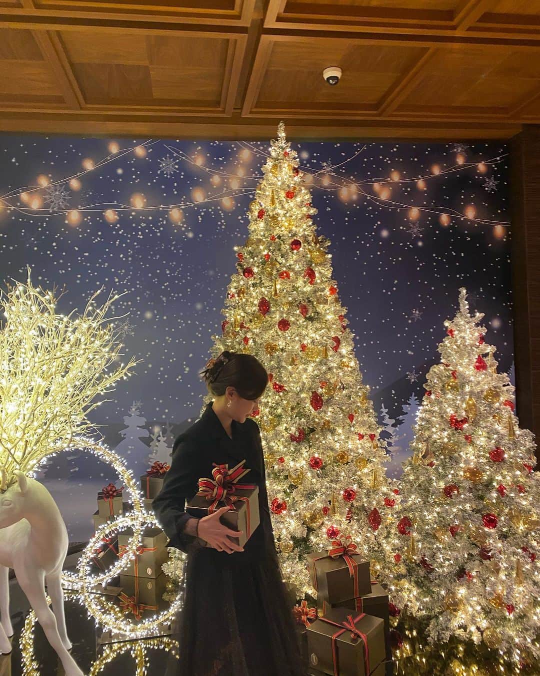 ユン・ジニさんのインスタグラム写真 - (ユン・ジニInstagram)「크리스마스가 다가 왔어여 😻」12月5日 19時47分 - yjyoonjin