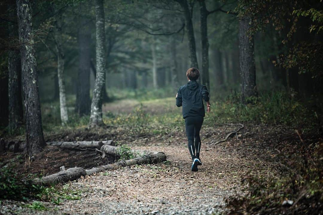 神野大地のインスタグラム：「明日は福岡国際マラソンです！ 走れることに感謝して、楽しんで走りたいと思います。 #福岡国際マラソン #CellSource  #newbalance #宇佐美鉱油」