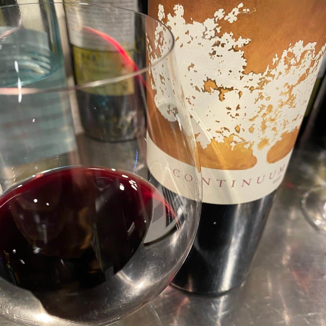 宮澤崇史さんのインスタグラム写真 - (宮澤崇史Instagram)「Continuum  カリフォルニアワインはほとんど飲んだことがないけど、作り手の意図は認識  #continuum」12月5日 20時07分 - vino_takshi