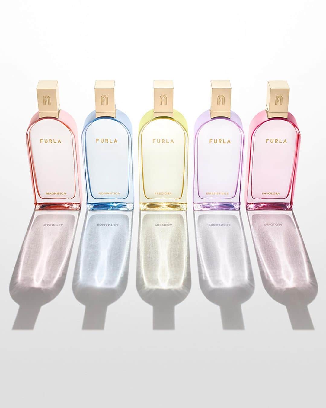 フルラのインスタグラム：「Magnifica, Romantica, Preziosa, Irresistibile, Favolosa. A new journey begins, introducing the new #FurlaFragrance collection.  #thefurlasociety #furlafeeling #newcollection #furla #accessories #fashion」