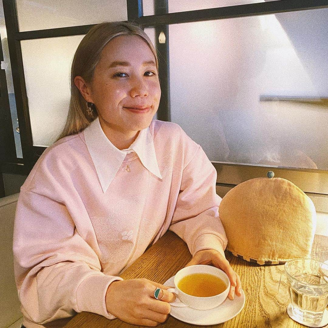 佐々木茜さんのインスタグラム写真 - (佐々木茜Instagram)「. . 引き続きピンク💓💓着てたら ティーコージーもピンク💓💓が出てきて 嬉しかった日💓💓💓 . .」12月5日 20時41分 - akane_madder2