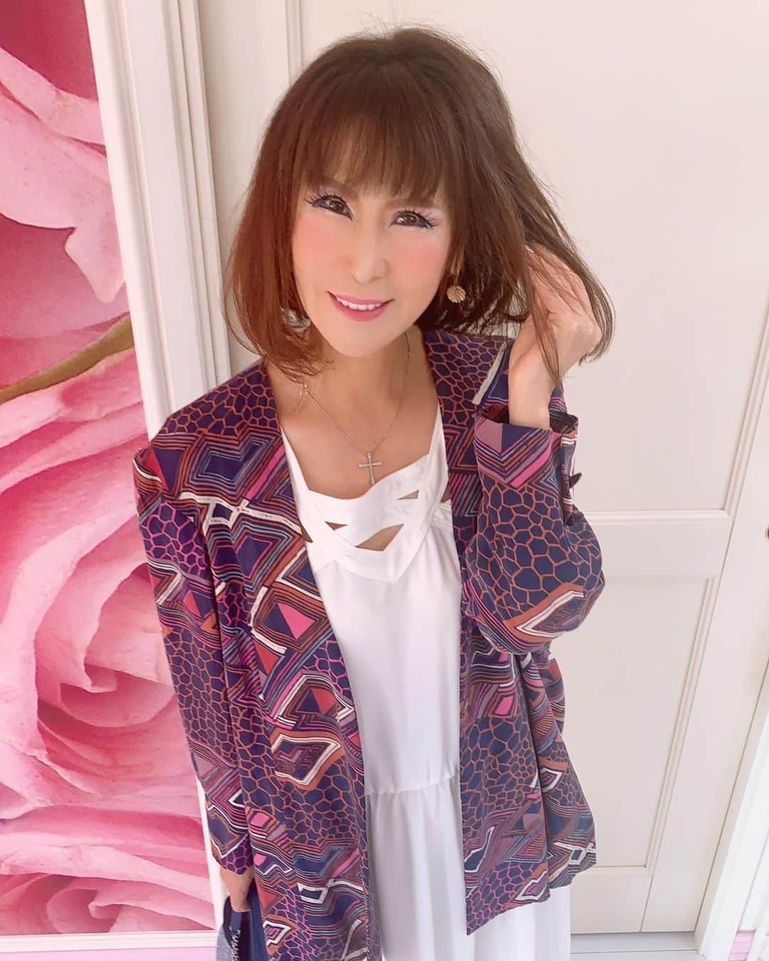 のインスタグラム：「毎日が早い 大掃除もしたい  冷蔵庫の中も片付けたい 経営学もまとめたい  はっちゃんアカデミーも 見直したい  オンラインサロンも 伝えたい事がいっぱい  全て記録しときたい スケジュール確認したい  結局孫達と遊びたい 作り置きしたい やりたい事ばかりで  一日が早い 最高  来年はオンラインサロン オフ会で会えたらいいな コロナ収束願ってます  オンラインサロンは インスタのプロフィールの リンクから 参加していただけます ぜひ参加してみてくださいね^_^  そしてYouTubeチャンネルの はっちゃんアカデミーも 毎週水曜日と日曜日に 新しい動画を アップしております  たくさんのコメントも ありがとうございます  父から学んで 天風先生から学んで たくさんの学びで 幸せな人生になれた 私のたくさんの 学びの宝物  皆様の幸せな人生に なれますように お伝えしていきます ぜひご覧ください  はっちゃんアカデミーも インスタのプロフィールの リンクから ご覧いただけます^_^  #今日のコーデ #はっちゃん  #オンラインサロン  #福岡 #たのしかった #佐賀  #テレビ #私服 #学び #ファッション #ユーチューバー #はっちゃんアカデミー #youtuber好きな人と繋がりたい #チャンネル登録 #ユーチューブ #経営者 #オンラインサロン #aishitoto #fun #fashion #tv #smile #YouTube #youtuber」