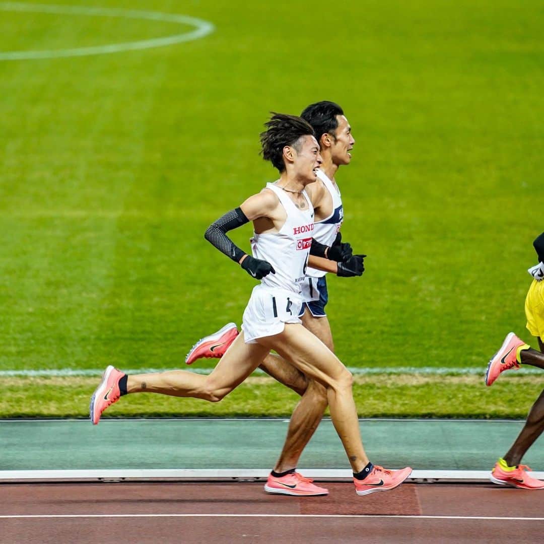伊藤達彦のインスタグラム：「日本選手権、あと一歩及ばずでした。 負けた方が俺は成長出来る！ 次の日は息抜きで楽しんできました。 また頑張る💪 #日本選手権長距離 #usj #海遊館 #たこやき #お好み焼き #ラーメン #けいた兄さんあざした」