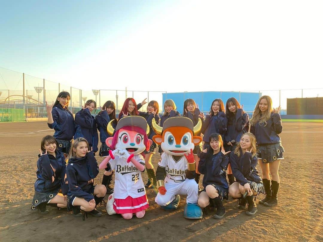 のインスタグラム：「あ〜！楽しかった！！💖  ﻿ ﻿ ﻿ こんな素敵な所でゲームだったりコラボパフォーマンスだったり本当に楽しかったです💖💖﻿ 一瞬やった〜😝﻿ ﻿ ﻿ ﻿ ﻿ 最高！！！🌈⭐﻿ ﻿ ﻿ #オリックスバファローズ #buffaloes #bsgirls #bs2020 #baseball #プロ野球 #셀카 #좋아요반사 #赞 #粉我 #照片#instagood #instagram #instalike #follow #me #photography #photooftheday #夕焼け #球場」