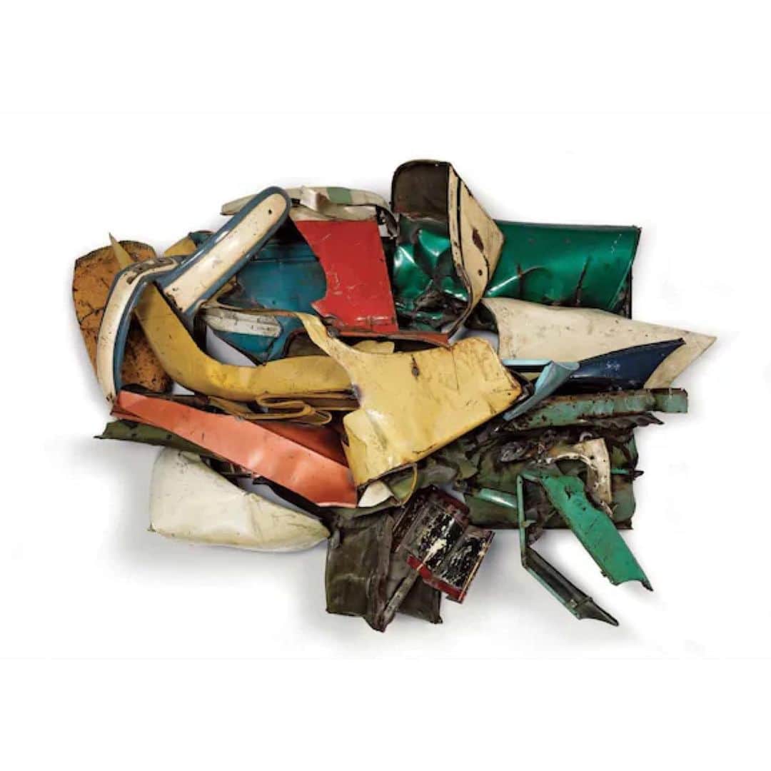 VERBALのインスタグラム：「“FROM CRUMPLED CADILLACS TO CREATIVE REPURPOSING, JOHN CHAMBERLAIN REMAINS A MASTER OF METAL” Read more on  www.ambushdesign.com → “UNIVERSE”  「潰れたキャデラックからクリエイティブな目的転換、ジョン・チェンバレンは今もなお金属の名人である」 www.ambushdesign.com →「アンブッシュの世界」にて掲載。  @ambush_official #AMBUSH #UNIVERSE」