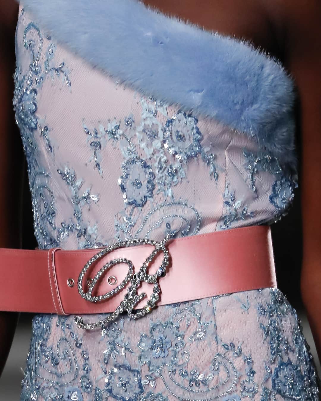 のインスタグラム：「A closer look to the New Blumarine⁣ ⁣ Blooming Spring Summer 21 Details⁣ ⁣ #Blumarine #BlumarineWildRoses #BloomBlumarine⁣ #BlumarineSS21⁣ ⁣ @nicola_brognano @lottavolkova」
