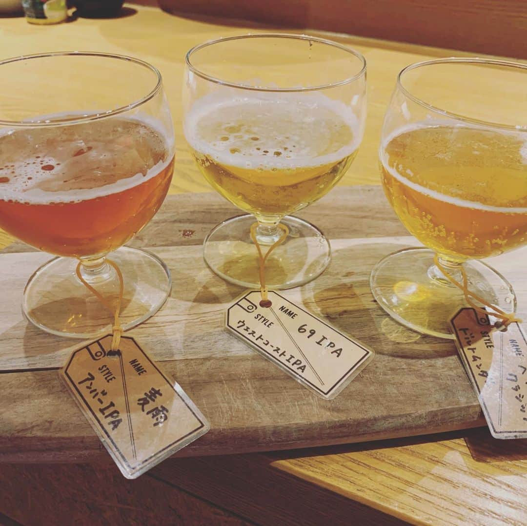 魚金さんのインスタグラム写真 - (魚金Instagram)「横浜鶴屋町で クラフトビールとカルパッチョ お楽しみください🍻  クラフトビール何を飲むか悩んだら テイスティングセット おすすめです  日曜にお昼からビールいかがですか？🍺  CIAL横浜ANNEX マグロバンクウオキン  #クラフトビール#カルパッチョ#横浜グルメ #横浜クラフトビール #魚金 #マグロ好き #横浜観光 #cial横浜グルメ #横浜早飲み #横浜昼飲み #横浜ランチ#クラフトビール飲み比べ」12月5日 21時03分 - uokin_koho