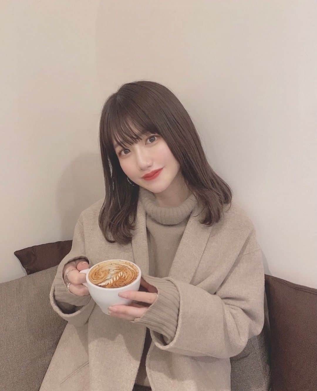 岡元優香のグルメインスタ