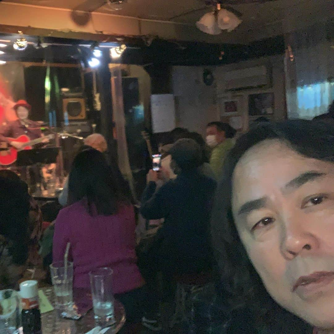 日浦孝則さんのインスタグラム写真 - (日浦孝則Instagram)「今日はライブツアー後、久々のライブだ〜。 堀江淳ちゃんに声掛けてもらって昨年から伺うようになった木更津ハッピーハッピー！でハッピー！ ありがとうございました！」12月5日 21時44分 - paperisland