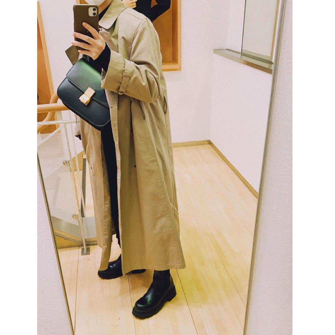 i_am_romikoのインスタグラム：「トレンチ🇬🇧は袖も丈もお直ししたから自分サイズに！♡ とってもお気に入り❤︎  #ootd」