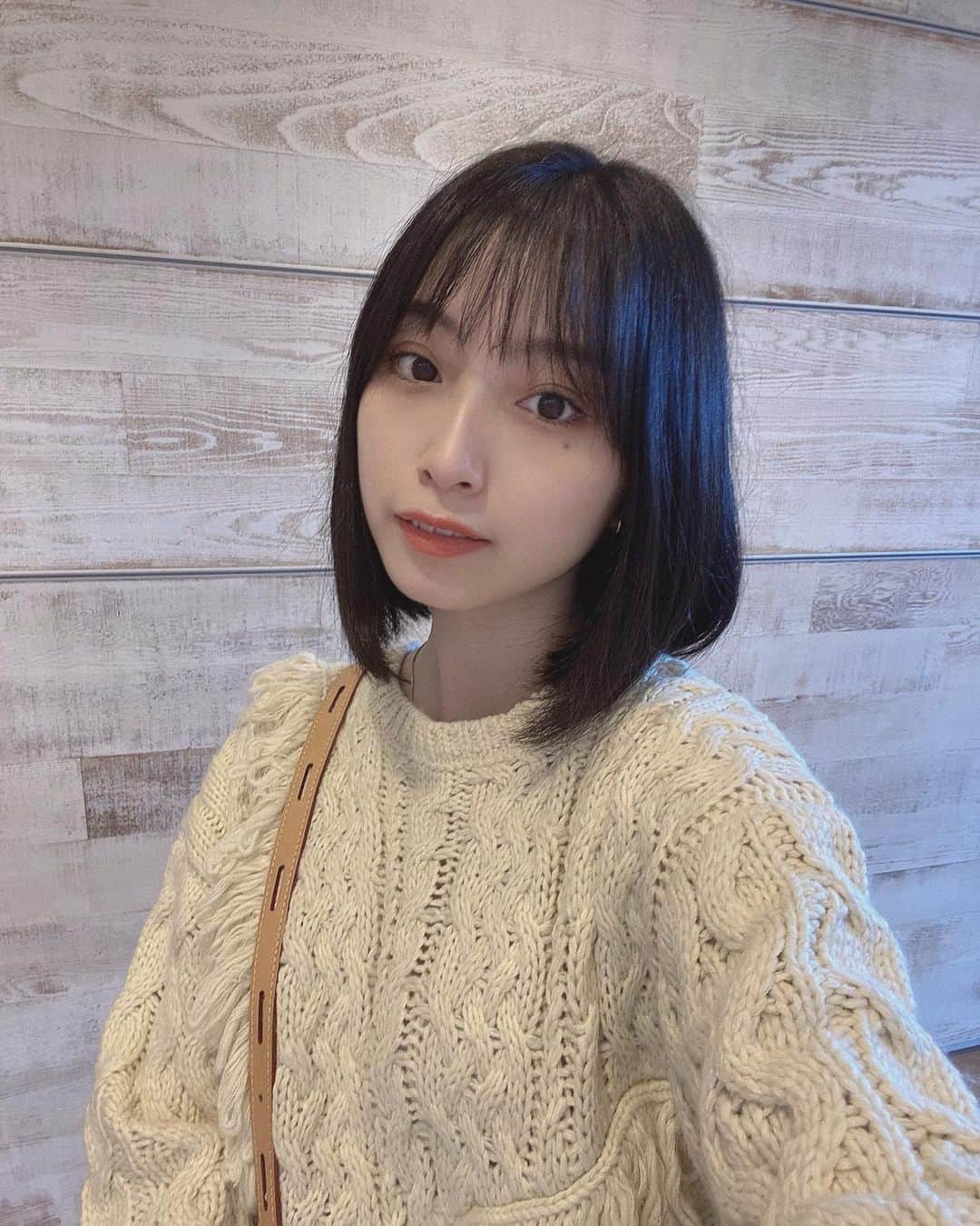 永井理子のインスタグラム：「ストーリーで質問募集したら 自撮り載せてとの声が多かったので 久しぶりに🤳🤍  最近は、2.3ヶ月に一回行ってる @tokyo_ace_clinic へ行ってきました！ いつも脱毛をしてもらってるよ☺︎ #selfie」