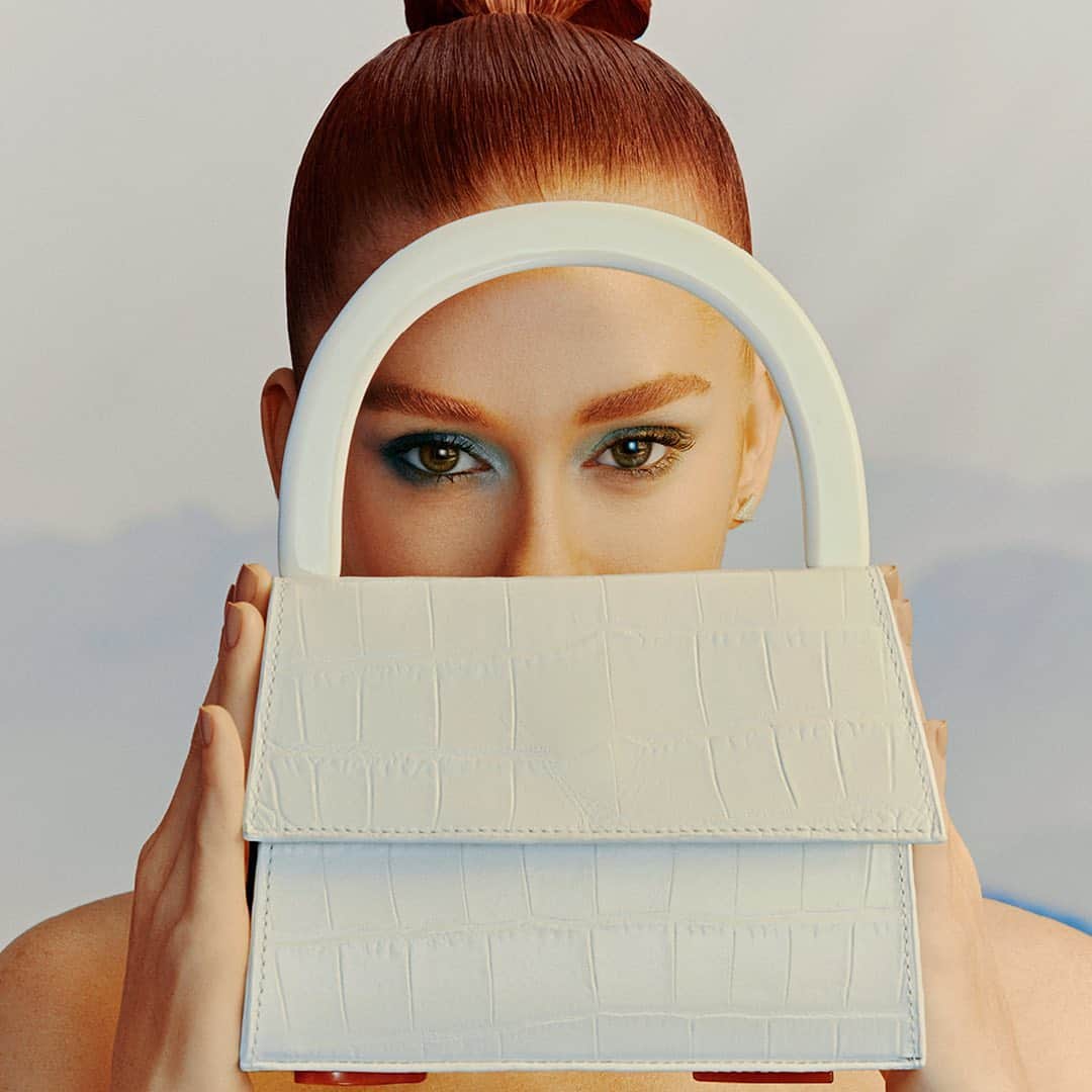 Schutzのインスタグラム：「LOOKING THROUGH OUR SCHUTZ X GINGER DROP LIKE 🧡 #schutzxginger」