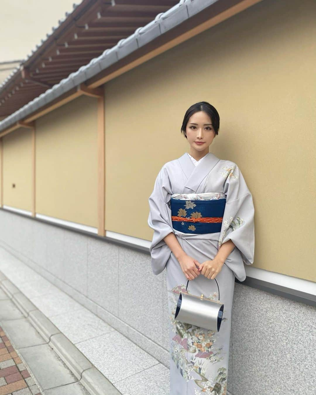 CHIHAさんのインスタグラム写真 - (CHIHAInstagram)「京都での1日はお着物を着て過ごしました👘﻿ ﻿ レンタルしたのは浅草でもお世話になっている雅さん❤️﻿ @kimonomiyabikyoto ﻿ ﻿ ﻿ 雅さんから清水寺や高台寺も近く、凄く便利🌸﻿ ﻿ ﻿ ﻿ ﻿ ﻿ ﻿ #京都 #京都旅行  #kyoto #kyotojapan #kyototrip #autumn #autumnvibes🍁 #autumnleaves #kyototemple #kimono #着物　#着物レンタル #雅 #着物レンタル雅」12月5日 22時03分 - chiha6170