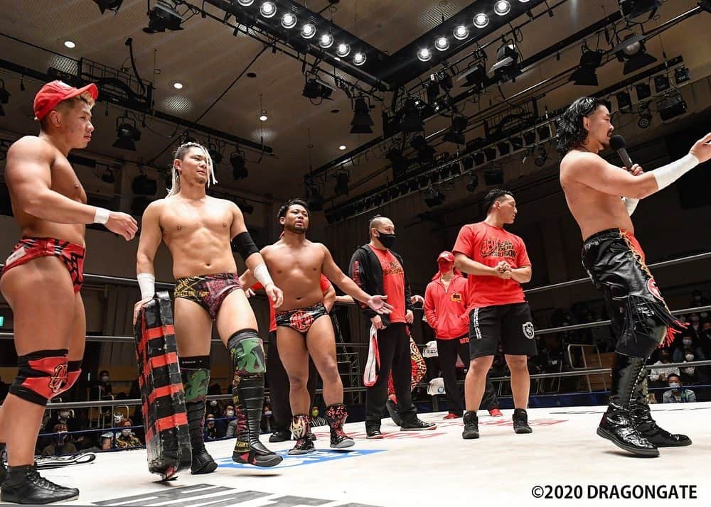小林瑛太のインスタグラム：「Mande?..  #DRAGONGATE #Prowrestling #Eita #Professional #DragongateNetwork #RED #Wrestler #Lucha #NumeroUno #Workout #NoMolestar #Japan #China #Mexico #UnitedKingdom #America #France #india #Istanbul #korea #Turkey #Russia #Indonesia #Italy #Brazil #Germany #Spain  #swag #instagood #photooftheday」
