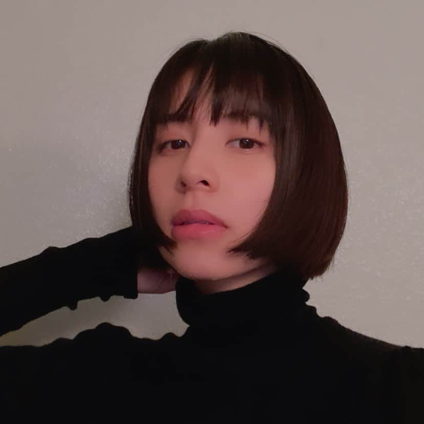 ラブリのインスタグラム：「2020年ikaw立ち上げて 使い続けて人生で一番肌の調子がいい。 季節の変わり目&赤み痒み肌だから 本当分かる、本当いい。  @ikaw_official をもっと 誰かのものにしてあげれるように 頑張るわぁ🌷」