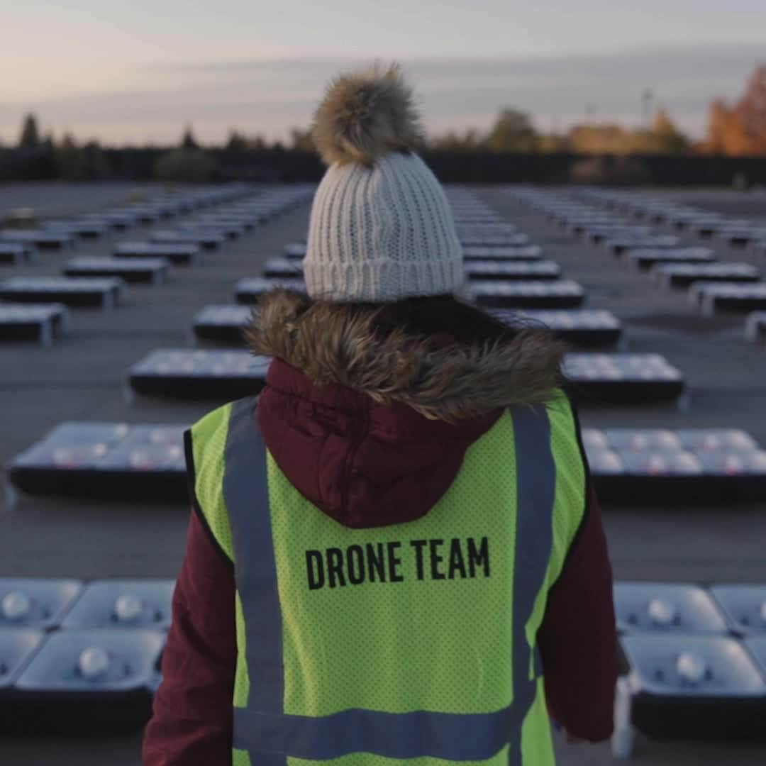 Wal-Mart Stores, Incのインスタグラム：「The drones are about to take off! Tune in tonight at 7:40 PM EST, to watch your favorite holiday songs come to life in a way you’ve never seen before. Watch live on Instagram. #WalmartDroneShow」