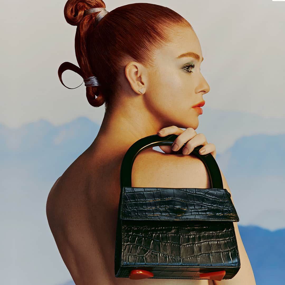 Schutzのインスタグラム：「BLACK IS THE NEW BLACK 🧡 #schutzxginger」