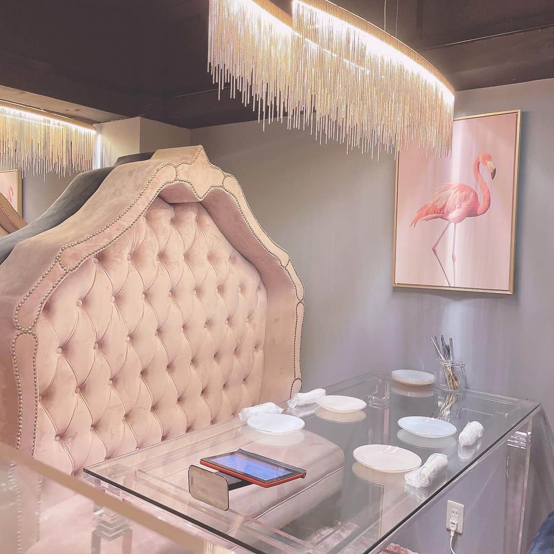 絵仁さんのインスタグラム写真 - (絵仁Instagram)「おはよう🍼今日もさむいね❄️ ♡ ♡ ♡ #フラミンゴカフェ #フラミンゴカラー #cafe #cafestagram #新宿グルメ #新宿カフェ #新宿ランチ #フラミンゴ柄 #flamingo #flamingocafe #flamingoparty」12月6日 9時05分 - eni_tc