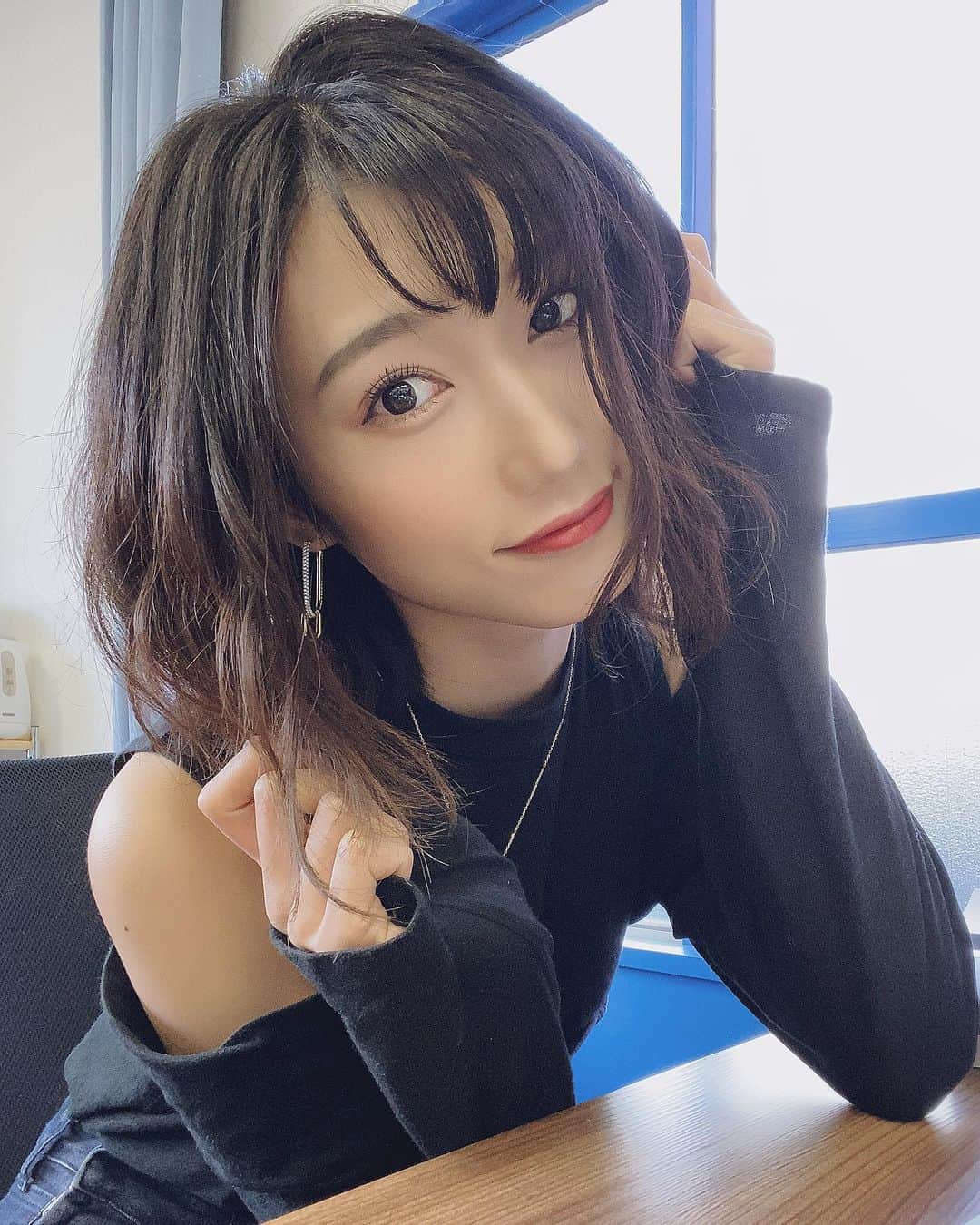 のインスタグラム：「おはよう☀️ . . . . . #love #follow #followmeJP #followme #Japanesegirl #japan #instagood #instadiary #instalike #instamood #instalove #instafollow #instapic #instaphoto #tokyo #东京 #粉我 #偶像 #赞 #gravure」