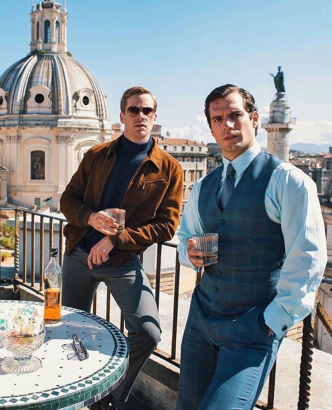 Men's Fashion Postのインスタグラム：「Weekend with the boys @armiehammer @henrycavill - tag your crew ⤵️」