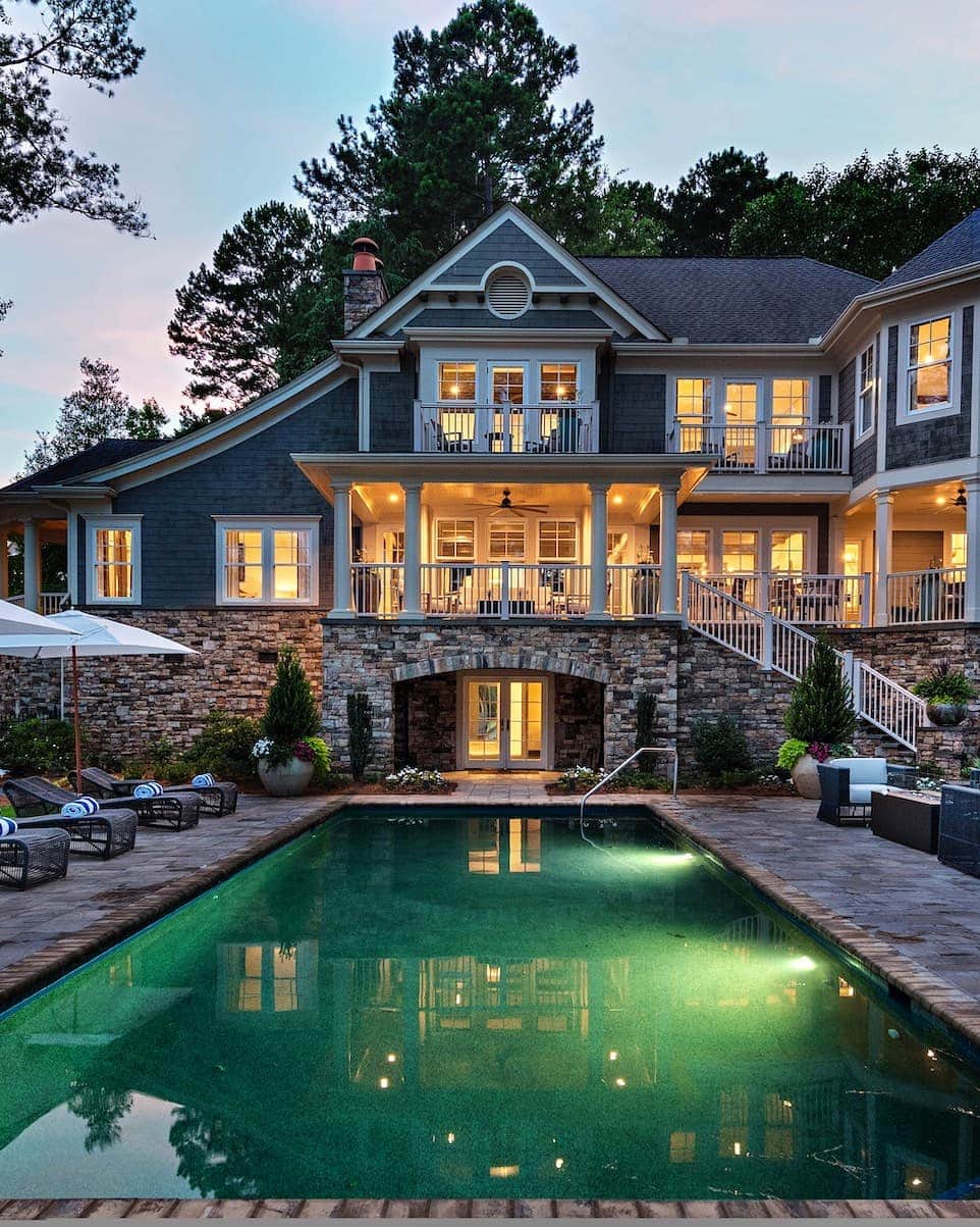のインスタグラム：「Discover the glow of lake house nights at The Ritz-Carlton Reynolds, #LakeOconee.」