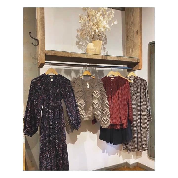 マッタのインスタグラム：「A Matta for any occation 🥰⁠ Repost from @lesamisseattle⁠ ...seen here our Jaya Margherita Dress, our Bobble Cardigan, our Bheeti Taara Top, our Nuna Skirt and Bheeti Hima Dress. ⁠ >> for more clink the link in bio <<⁠」