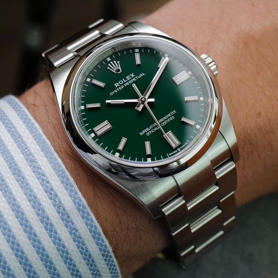 Daily Watchさんのインスタグラム写真 - (Daily WatchInstagram)「The new 2020 Rolex Oyster Perpetual 36 with lacquered british green dial 👌🏼 Photo by @weeklywatchlotto」12月6日 1時05分 - dailywatch
