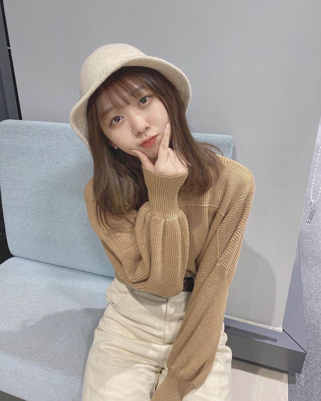 のインスタグラム：「夜分に失礼致しますう」