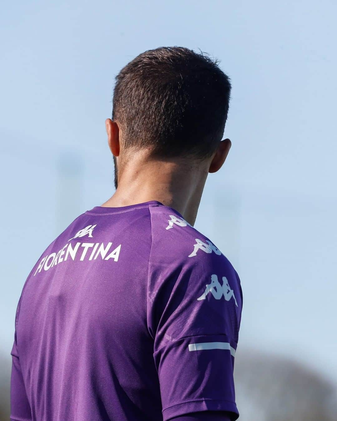 ACFフィオレンティーナさんのインスタグラム写真 - (ACFフィオレンティーナInstagram)「🔎 GUESS WHO 🔍  #ForzaViola 💜 #Fiorentina #ACFFiorentina #GuessWho」12月6日 1時23分 - acffiorentina