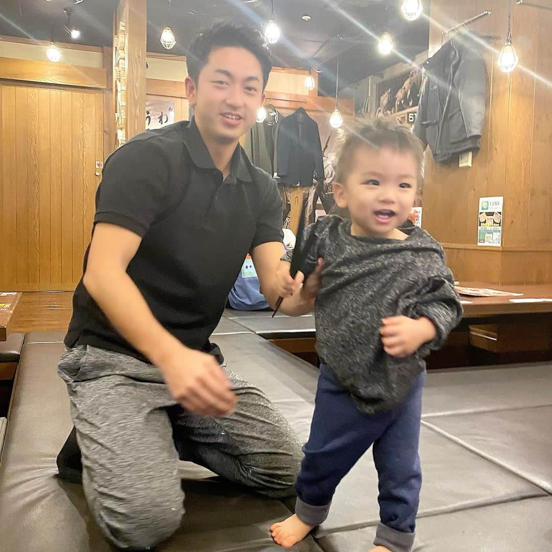 Momoeのインスタグラム：「#happy #家事 #育児 #family #家族 #boy #smile #男の子 #息子 #code #love #lucky #kids #子供 #thankyou #宝物 #ベビー #fashion #follow #心 #縁 #パパ #ママ #家族写真 #男の子ママ #赤ちゃん」