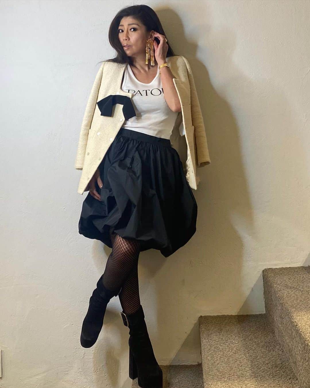 Taki Tanakaさんのインスタグラム写真 - (Taki TanakaInstagram)「#可愛いパトゥ #lesfillesenpatou   #ootd #outfitoftheday #outfit  #jacket ,#tops ,#skirt ,#earrings / #PATOU @patou  @guillaumemarcdamienhenry #love  今日は#パトゥ の秋冬コーデ。  @iza_official #instoresnow  SHOPIZA.com  #abouttoday #izastagram」12月6日 1時50分 - tanakataki