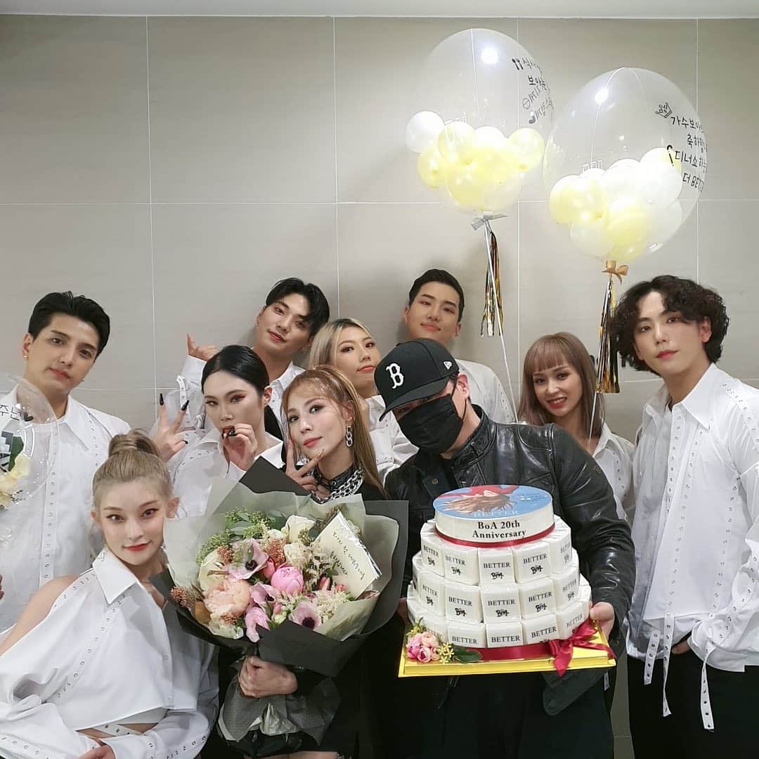 のインスタグラム：「첫방이자 막방! All clear👍 사랑하는 나의 영진오빠 그리고 소중한 울 댄서들 고생 많았옹😭 #better」