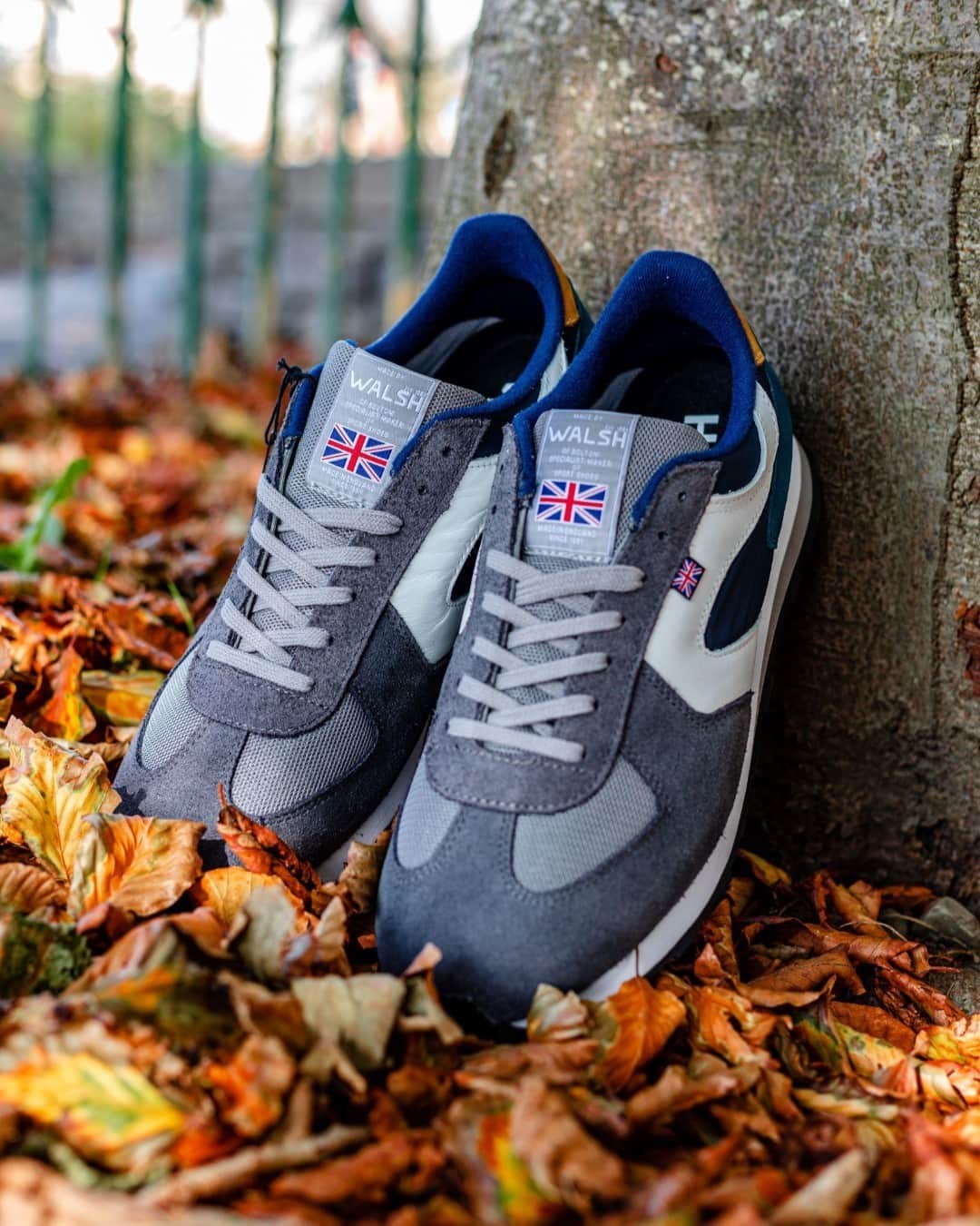 ウォルシュのインスタグラム：「Small Business Saturday! Our New Glory Grey are almost Out of Stock 😱 Don't forget to check our Christmas Delivery Dates to receive your footwear in time!🎄 . . #smallbusinesssaturday #normanwalshuk #normanwalsh #britishmanufacturing #madeinbritain #ukmfg #shoes #footwear #sneakers」