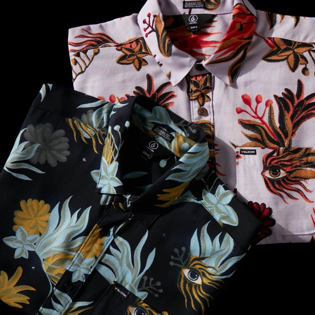 ボルコムのインスタグラム：「Weekend vibes engaged! 🌴 'Solarizer' short sleeves for all your weekend needs! 👉  vol.cm/shirts 👈」