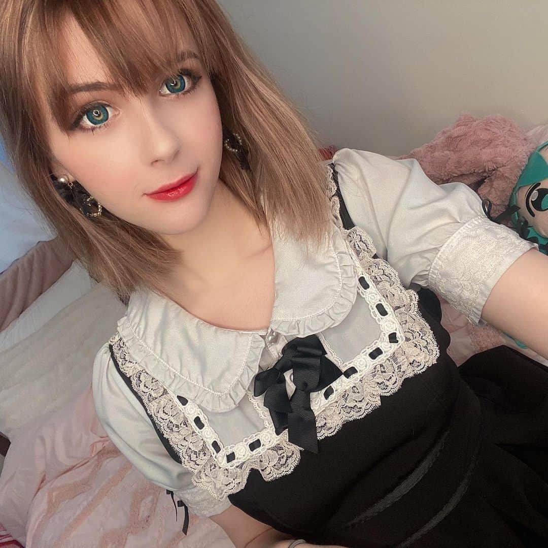 Hirari Ann（ヒラリー アン）のインスタグラム：「I love miku chan 💕🥰」